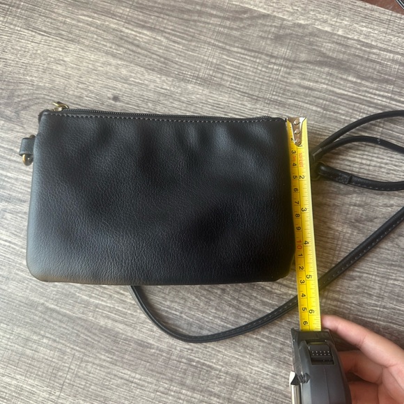 a.n.a black crossbody handbag - Picture 10 of 11